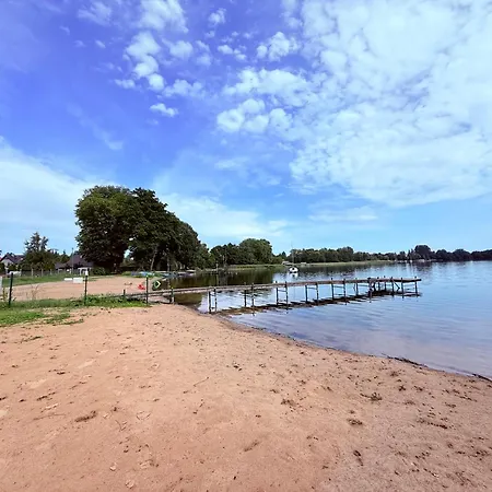 Nad Jeziorem Lubie Dom wakacyjny *