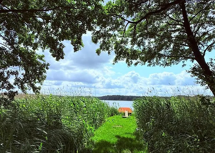 Holiday home Nad Jeziorem Lubie *