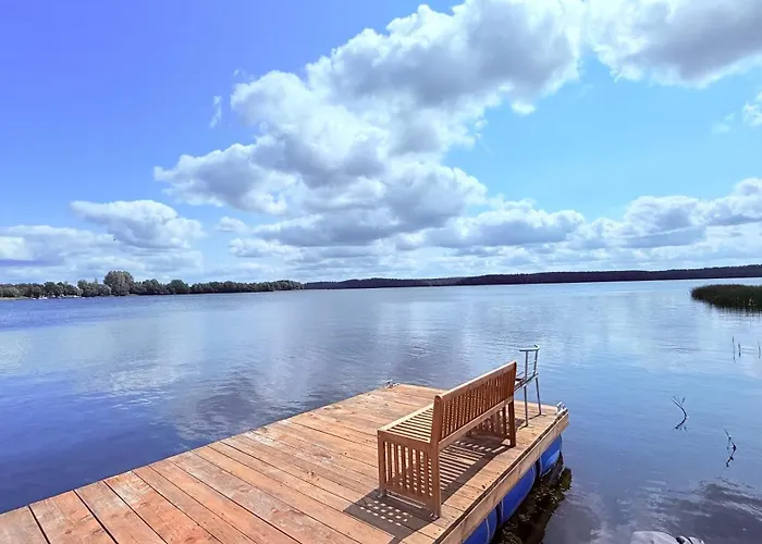 Nad Jeziorem Lubie *